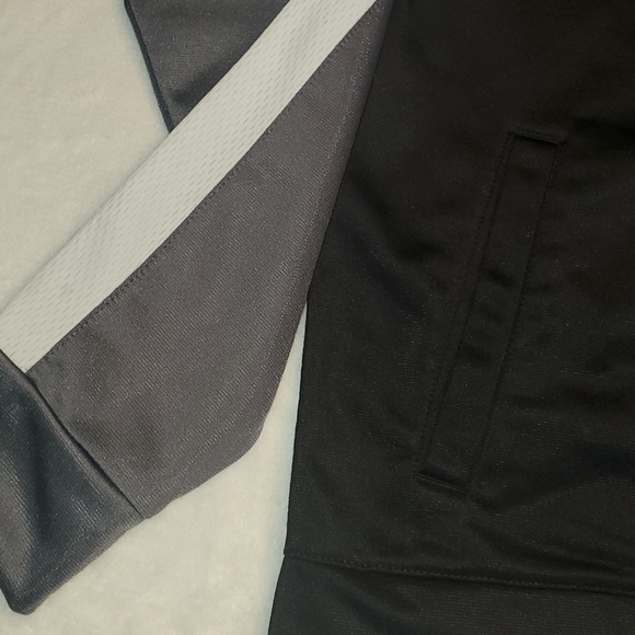 Athletic Works Boys Zip Front Track Jacket, Size large 10-12, lightweight jacket - Picture 3 of 7